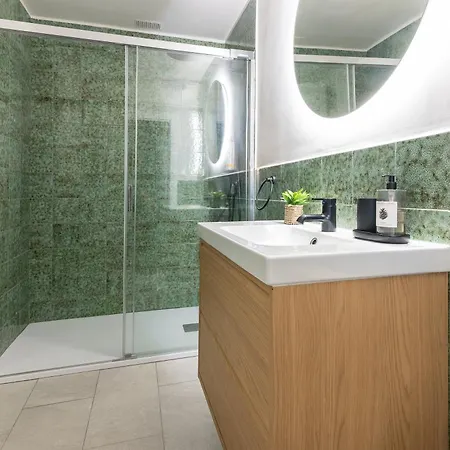 Moderno Y Reformado Apartamento Santander